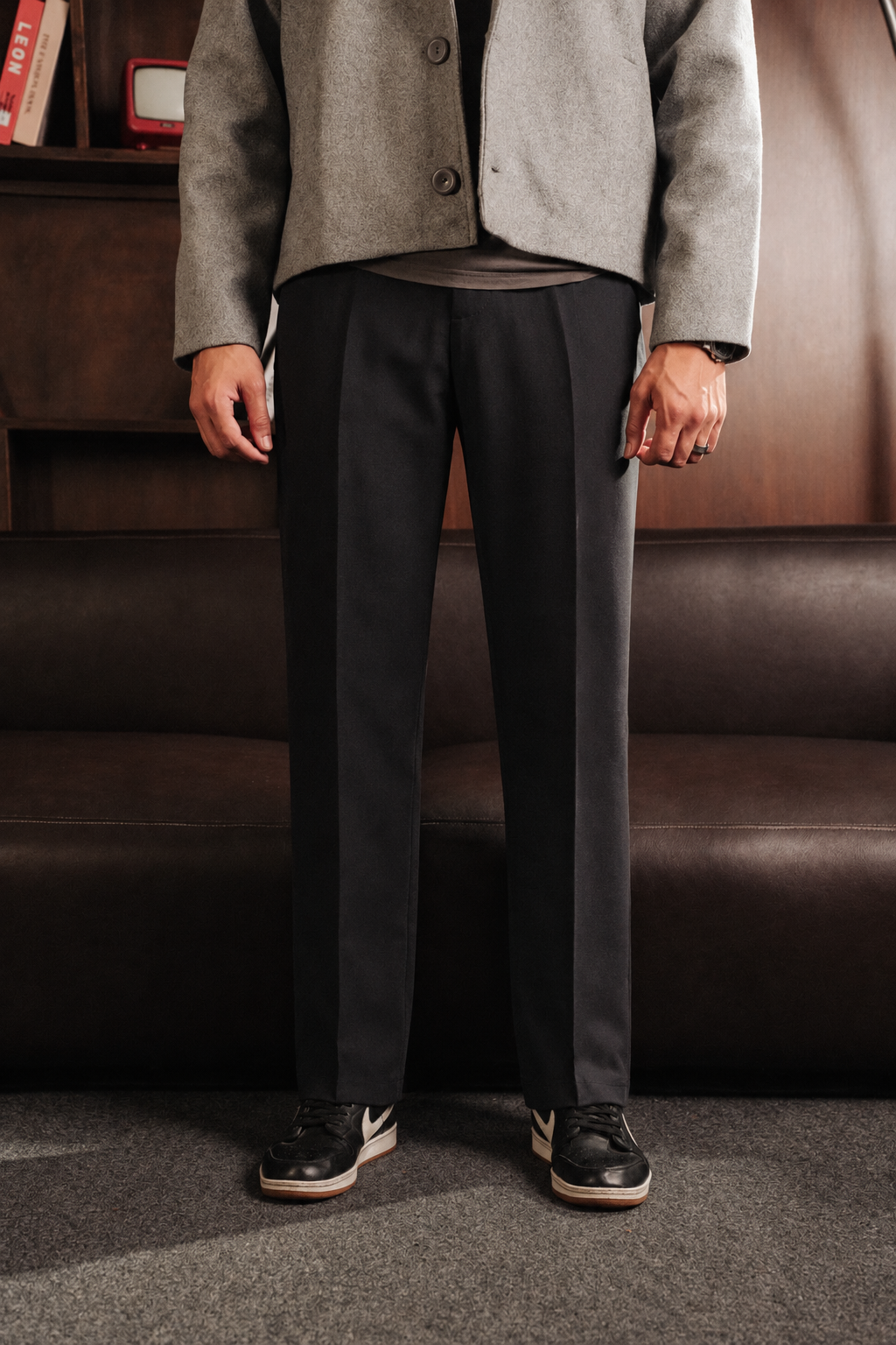 MEN'S RELAXED FIT PLEATED TROUSERS