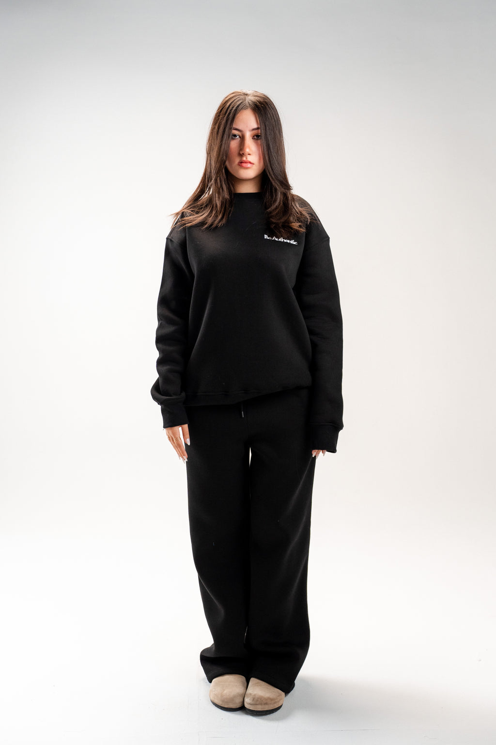 BLACK SWEATPANTS