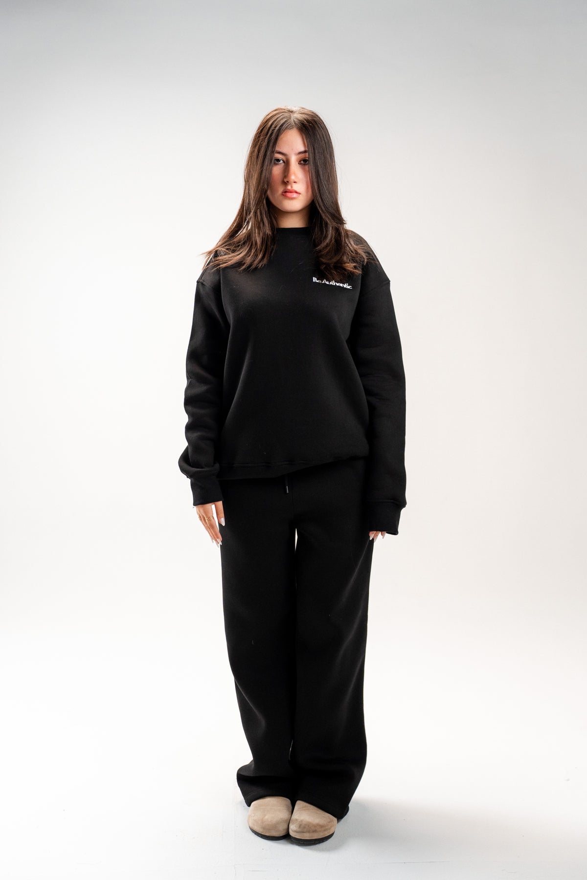 BLACK SWEATPANTS