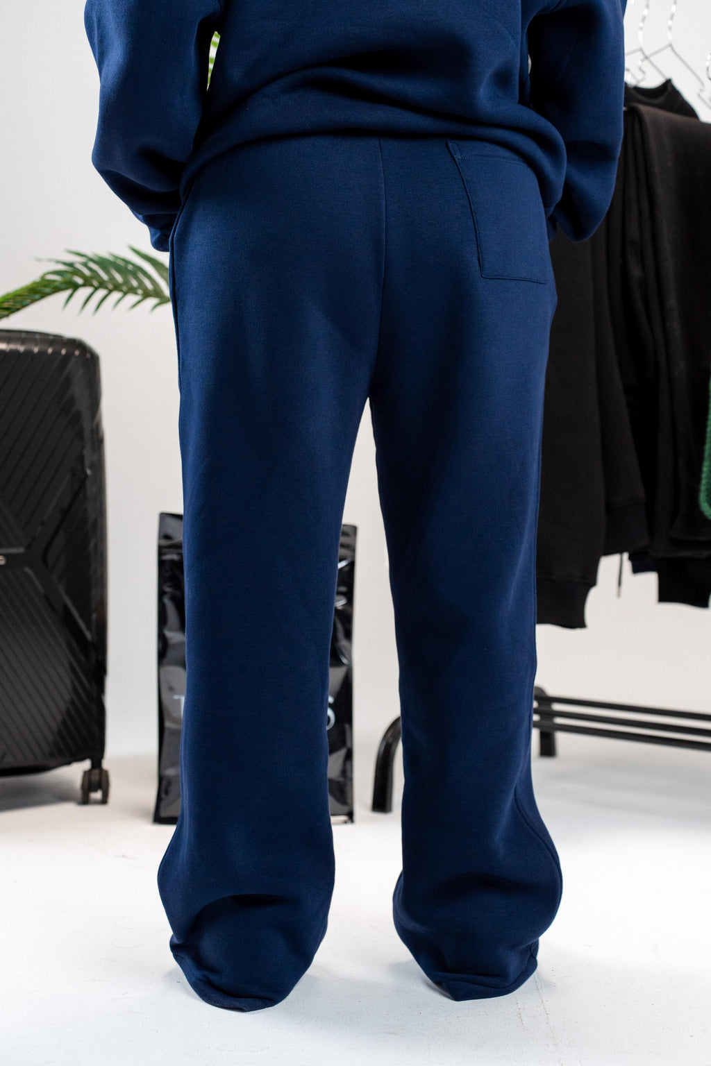 NAVY BLUE SWEATPANTS