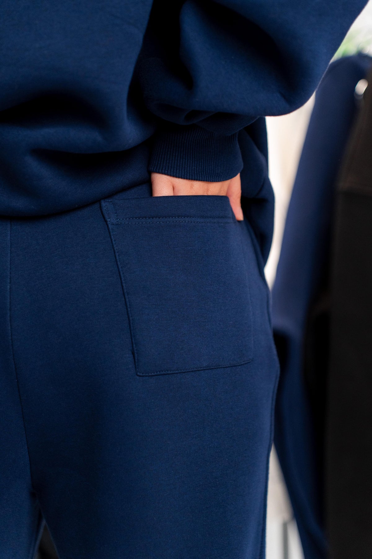 NAVY BLUE SWEATPANTS