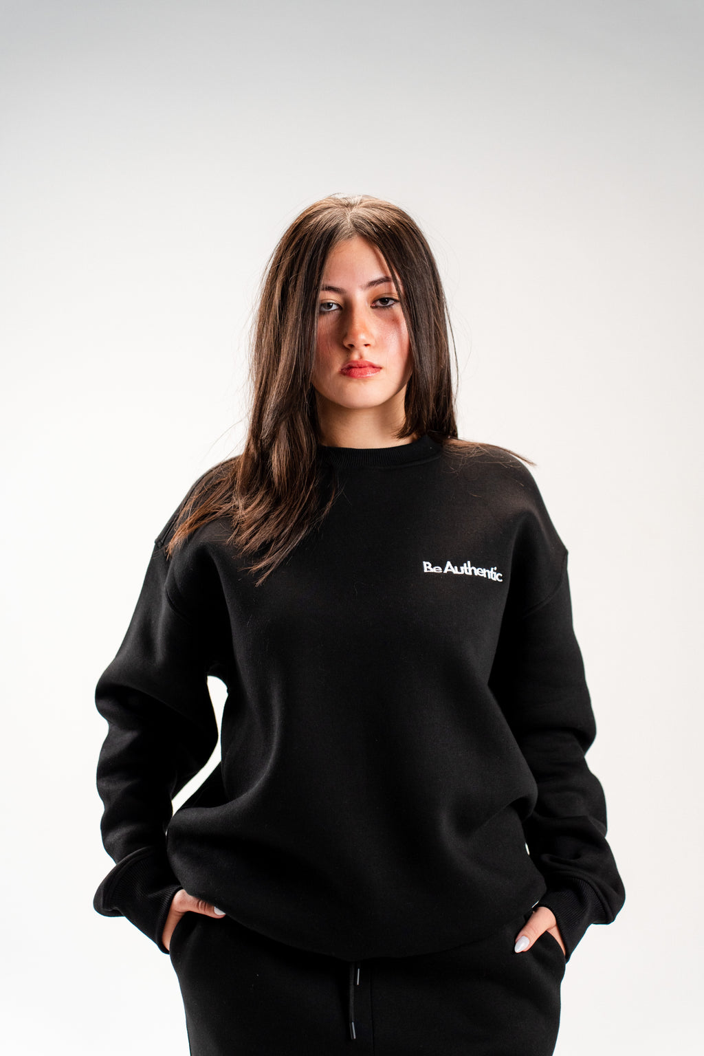 OVERSIZED BLACK CREWNECK