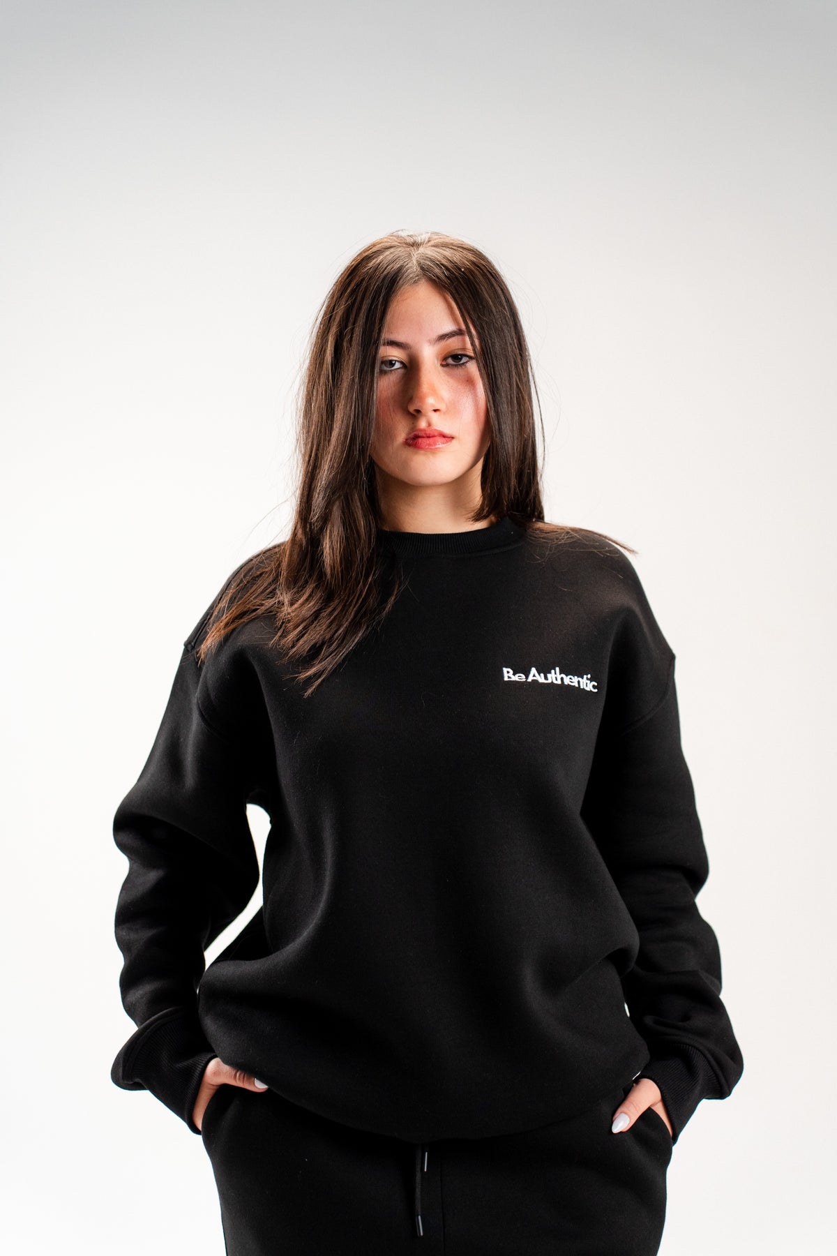 OVERSIZED BLACK CREWNECK