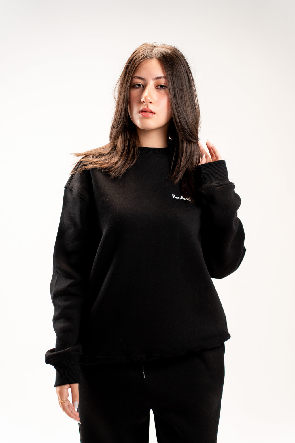 OVERSIZED BLACK CREWNECK