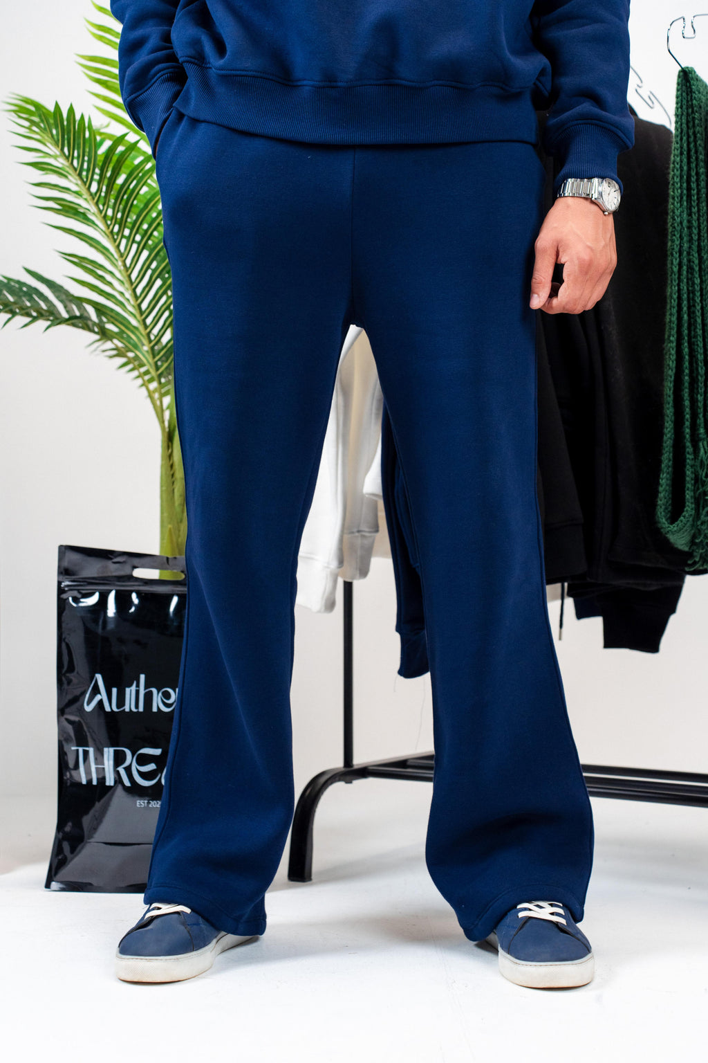 NAVY BLUE SWEATPANTS